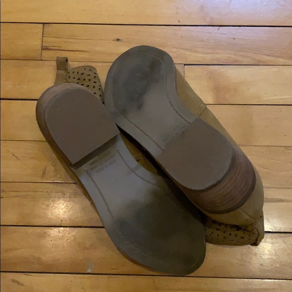 Booties - Picture 3 of 4